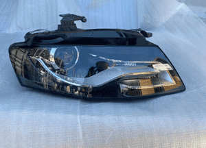 Audi A4 B8 bixenon prawy nieskrętny 08-11 1