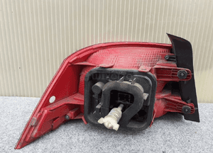 Lampa tył tylna prawa vw passat B7 oryginał 4
