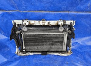 Toyota PRIUS III 09-15 pas przedni chłodnice komplet 1