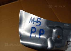 Osłona termiczna turbiny turbo BMW M5 G30 F90 4.4 V8 7856410 3