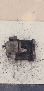 Zacisk hamulcowy prawy przód przedni prawy VW  New Beetle 4