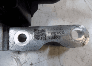 Volvo XC40 1.5 plug-in hybrid hybryda pompa wody 32257932 5