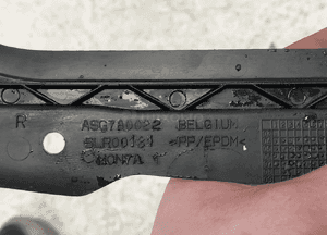 Land rover discovery 4 L319 zestaw błotnik listwa błotnika mocowanie uchwyty prawy przód przedni oryginał 15