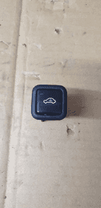 Przełącznik włącznik alarmu Skoda Superb 4B0962109A 1