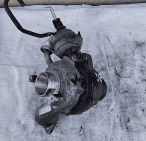 Turbosprężarka turbina volvo peugeot citroen 1.6 hdi e-hdi tdci 9686120680 8