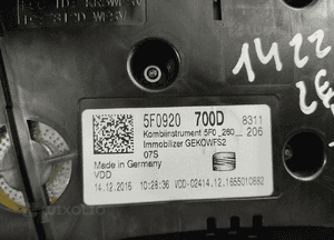 Licznik seat leon iii 1.2 tfsi 5F0920700D europa 7