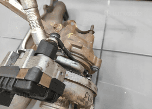 JEEP CHEROKEE LIBERTY KK 2.8CRD TURBOSPRĘŻARKA NASTAWNIK TURBINA KOLEK ORG 8