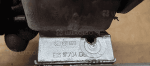 Zawias zawiasy drzwi prawy przód para Audi A3 8P 8E0831412B 3