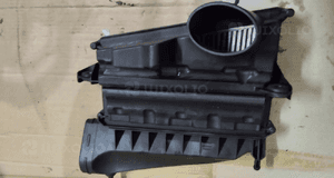 Obudowa filtra powietrza mercedes W211 W219 cls 3.0 cdi V6 A6420901801 3