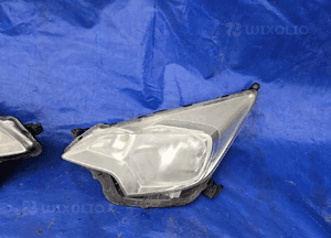 Toyota VERSO S 11-14 lampa przednia lewa prawa komplet 2