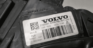 Reflektor prawy lewy xenon volvo S60 V60 lift 7 pin abl europa 8