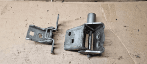 Zawias zawiasy drzwi prawy przód para Renault Clio III Lift 2