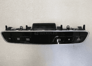 Mercedes W213 panel sterowania radiem nawigacją 2