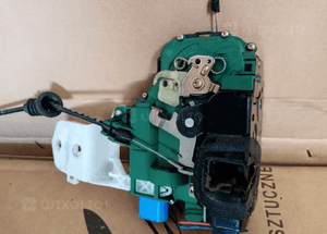 Zamek drzwi prawy przód przedni VW Polo 9N 3B1837016BP 3