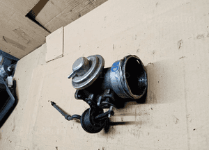 Zawór EGR VW Caddy III 1.9 TDI 03G129637 3