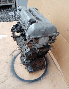 Silnik słupek Nissan Almera Tino 2.0 16V SR20 2
