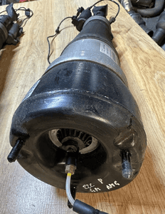 mercedes AMG S 222  C217 4matic AMORTYZATOR LEWY PRAWY przedni przód Maybach 6