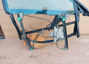 Mechanizm podnośnik szyby ramka prawy przód Audi A4 B5 8D0837754 3