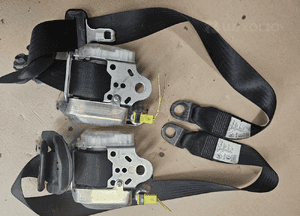 Toyota Aygo Citroen C1 pas bezpieczenstwa przod prawy lewy  053774 6