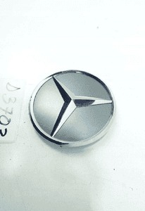 Znaczek logo emblemat tył mercedes c W205 3