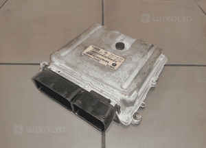 JEEP COMMANDER XK XH 3.0 CRD KOMPUTER ECU P05094244AG 0281012079 2