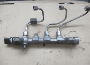 Listwa wtryskowa opel 2.0 cdti 0445214221 2