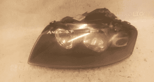 Lampa przednia lewa przód lewa audi A3 8P 1