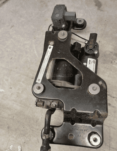 BMW X6 E71 X5 E70 4.4 V8 KOMPRESOR POMPA ZAWIESZENIA NIVO 6789938 1