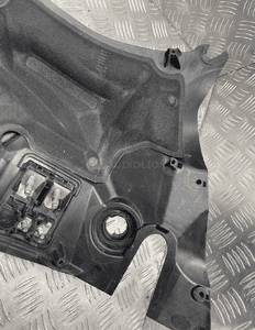 Mercedes W205 osłona ściany grodziowej A2056205901 2