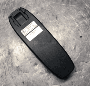 mercedes uchwyt na telefon słuchawka s c cl clk ml  2048200551 2
