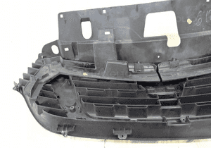 Nissan NV300 grill atrapa nissan grill atrapa 8