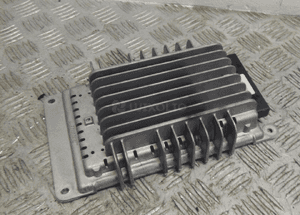 AUDI A3 8P WZMACNIACZ BOSE 8P3035223A 1