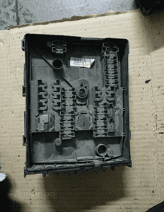 skrzynka bezpieczników golf 5 audi a 3 1k0937125 1