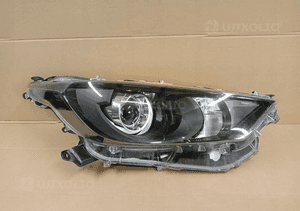 Lampa prawa prawy reflektor toyota yaris 4 iv 2020- 1