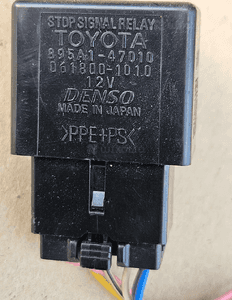Toyota Avensis T27 przekaźnik sterownik światła stop 895A1-47010