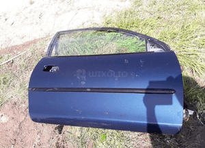Mazda 323 323c 323p BA 94-98-01  3D Drzwi Prawe w kolor Szyba 2
