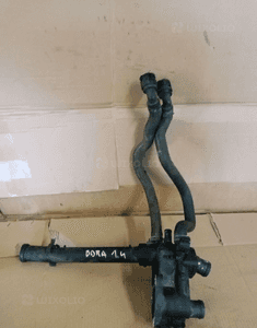 Obudowa termostatu króciec wody VW Bora 032121111 2