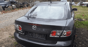Mazda 6 02-07 HB szyba z klapy tylnej  tył w klapie 5