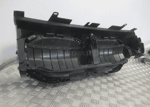 Grill gril atrapa wlot nerki bmw 1 F40 2019- 10