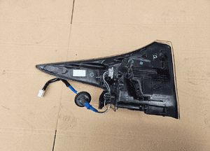 Toyota PRIUS IV lampa tylna prawa 6