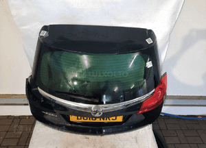Klapa bagaznika tył tylna opel insignia a Z22C czarny kombi 6