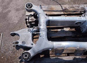 Bmw F10 belka zawieszenie tylne 3