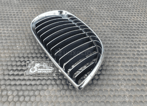 Kratka 7128613 7128614 7906809 Atrapa Nerki Nerka Gril Atrapka Zderzaka Przód M-Pakiet BMW 1 E81 E87 21