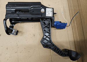 Audi A3 Octavia  VW Golf Seat Leon I pedał sprzęgła 1J1721059AE 1