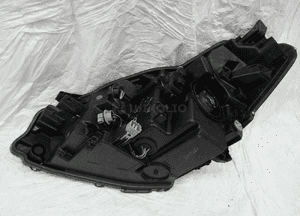 Toyota yaris iii lift lampa przednia prawa 4