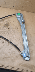 Mechanizm szyby prawy przód Renault Laguna III 3 807000002R 2