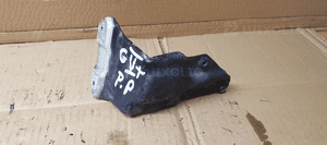 Mocowanie błotnika uchwyt wspornik prawy przód VW Golf V Plus 5M0821136 2