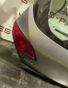Klapa bagażnika tył opel astra j hb Z179 5