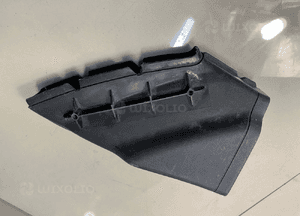 Audi A6 C6 dolot łapacz powietrza 4F0129618J 2