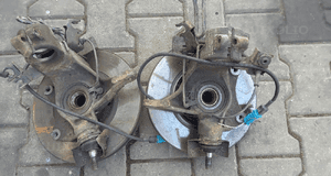 Citroen C5 I II 1.6 1.8 2.0 16V  zwrotnica piasta przednia  przód prawa lewa 4